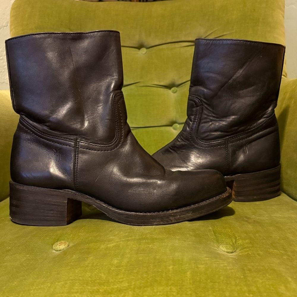 Vintage Black Frye Short Campus Boot